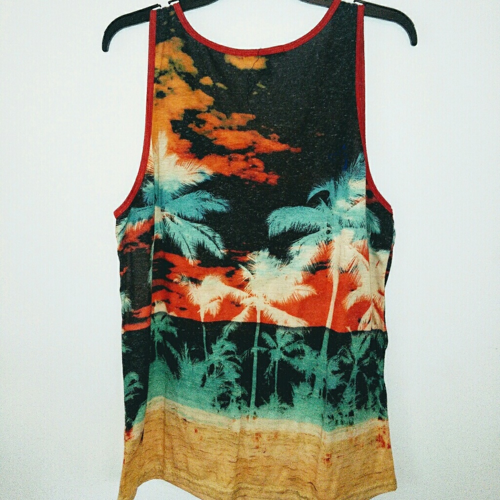 Beach print Tank - Picture 2 of 2